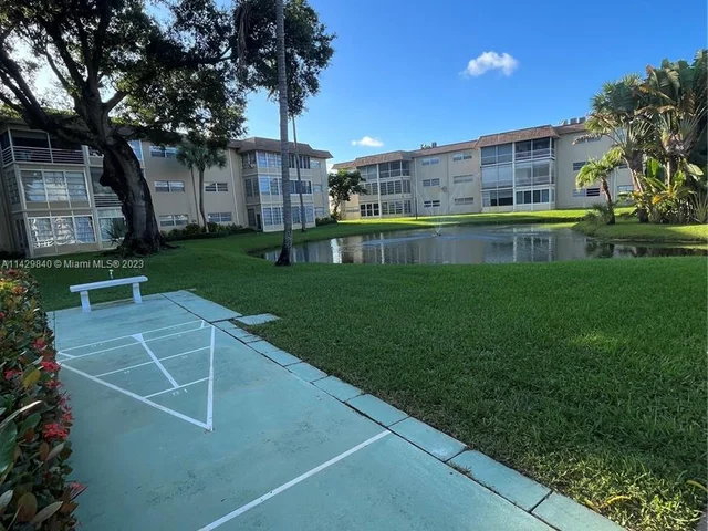 5071 W Oakland Park Blvd # 205, Lauderdale Lakes FL 33313