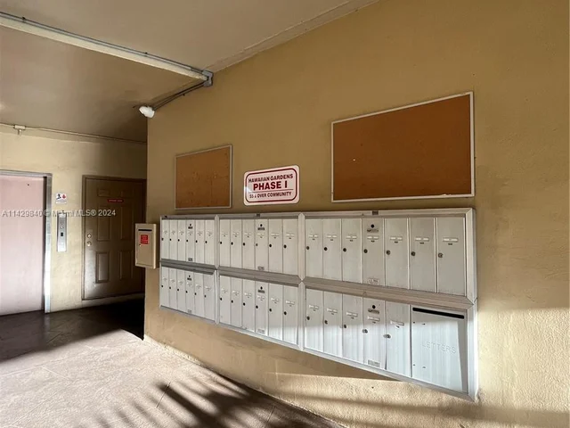 5071 W Oakland Park Blvd # 205, Lauderdale Lakes FL 33313