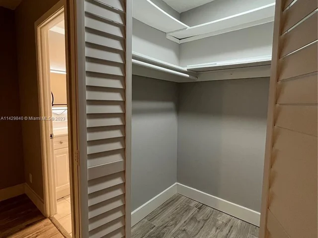 5071 W Oakland Park Blvd # 205, Lauderdale Lakes FL 33313