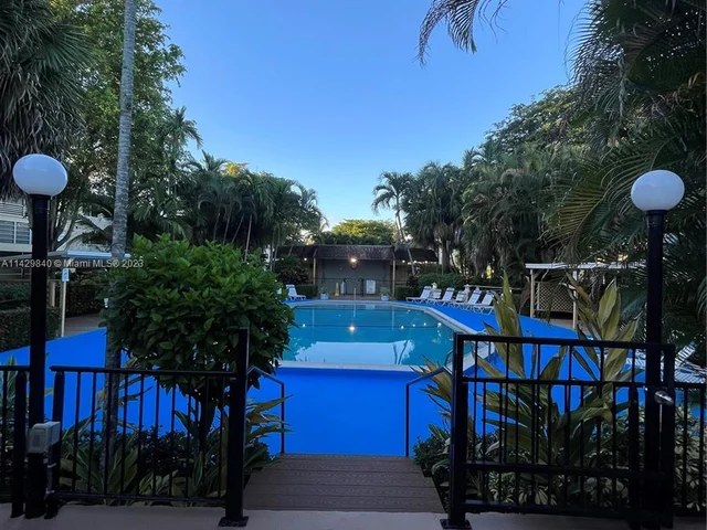 5071 W Oakland Park Blvd # 205, Lauderdale Lakes FL 33313