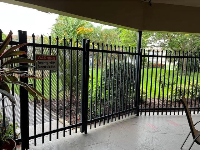 5071 W Oakland Park Blvd # 205, Lauderdale Lakes FL 33313