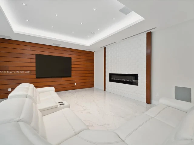 6300 Moss Ranch Rd, Pinecrest FL 33156