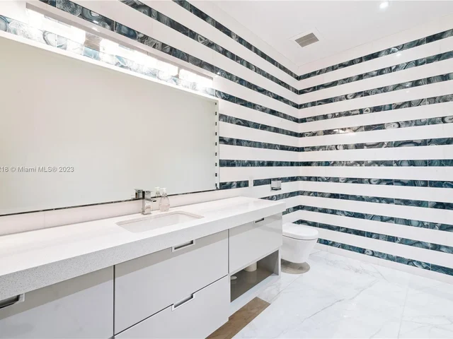 6300 Moss Ranch Rd, Pinecrest FL 33156