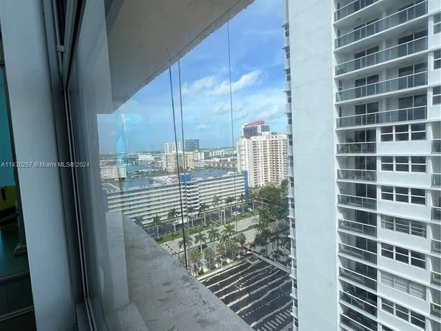 1912 S Ocean Dr # 19C, Hallandale Beach FL 33009