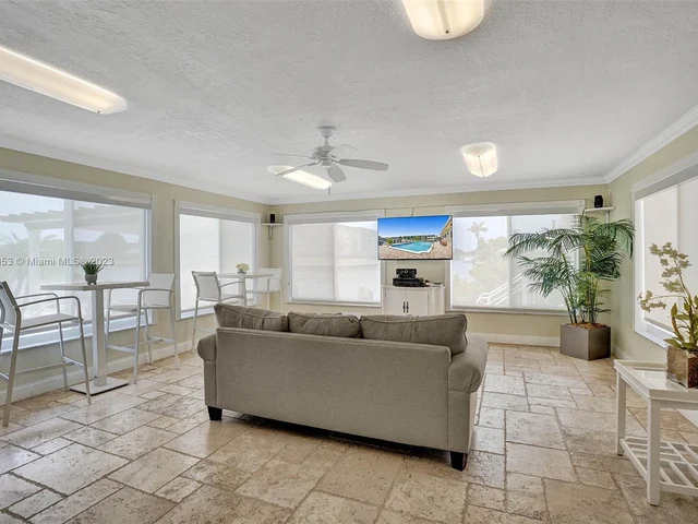 1160 Hillsboro Mile # 901, Hillsboro Beach FL 33062