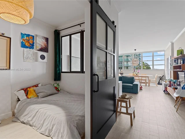 800 West Ave, Miami Beach FL 33139