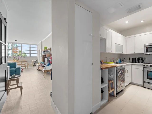 800 West Ave, Miami Beach FL 33139