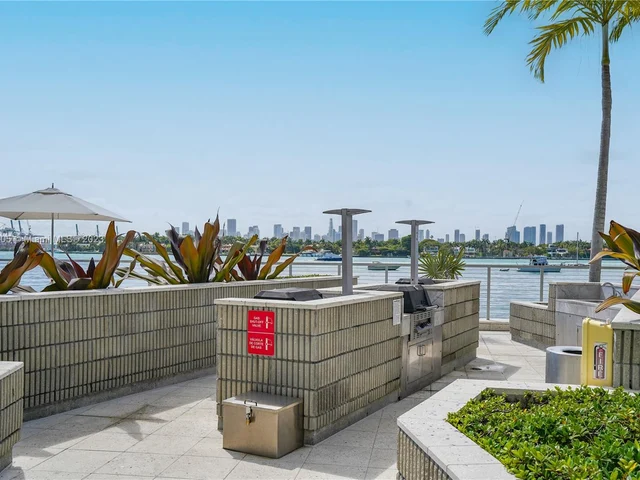 800 West Ave, Miami Beach FL 33139