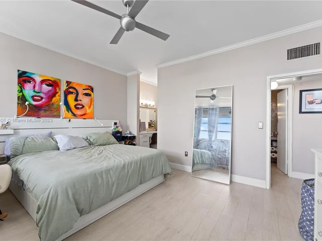 800 West Ave, Miami Beach FL 33139