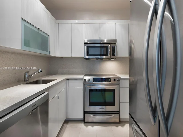 800 West Ave, Miami Beach FL 33139