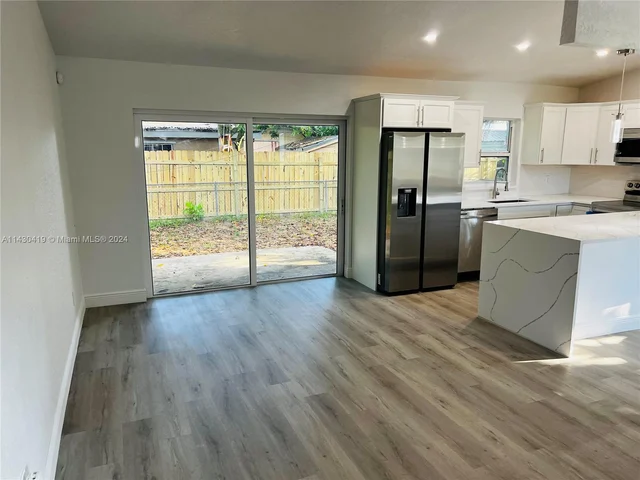 4711 NW 17th St, Lauderhill FL 33313