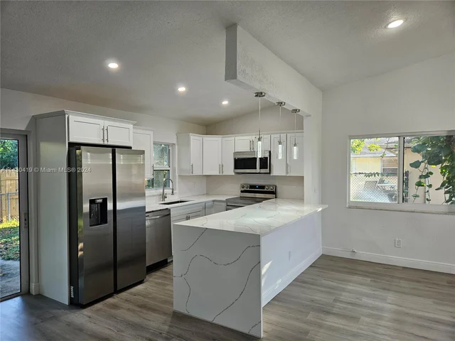 4711 NW 17th St, Lauderhill FL 33313