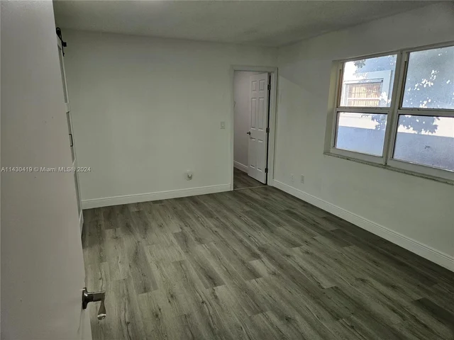 4711 NW 17th St, Lauderhill FL 33313