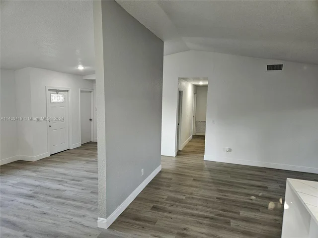 4711 NW 17th St, Lauderhill FL 33313