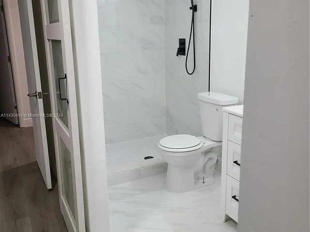 4711 NW 17th St, Lauderhill FL 33313