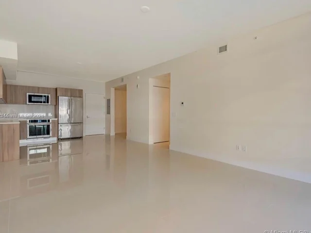 2960 NE 207th St # 704, Aventura FL 33180