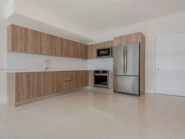 2960 NE 207th St # 704, Aventura FL 33180