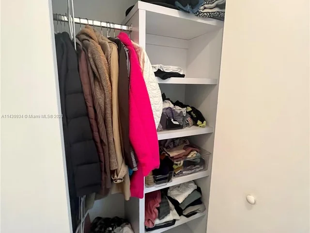 900 Biscayne Blvd # 3012, Miami FL 33132