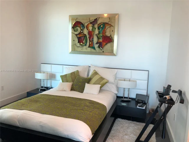 900 Biscayne Blvd # 3012, Miami FL 33132