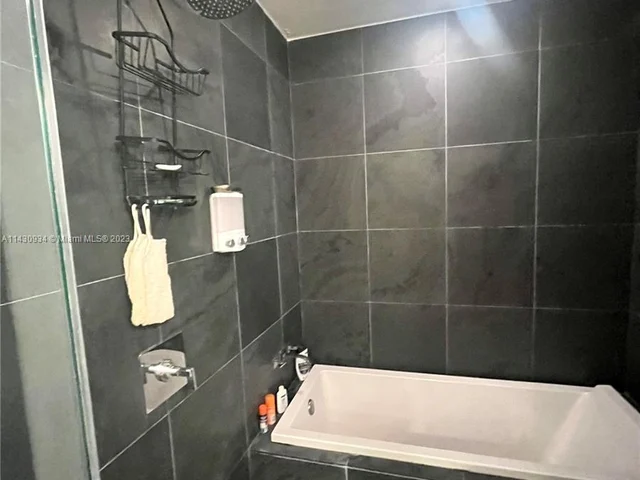 900 Biscayne Blvd # 3012, Miami FL 33132