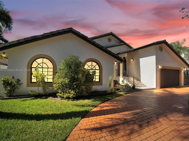 8240 NW 163rd St, Miami Lakes FL 33016