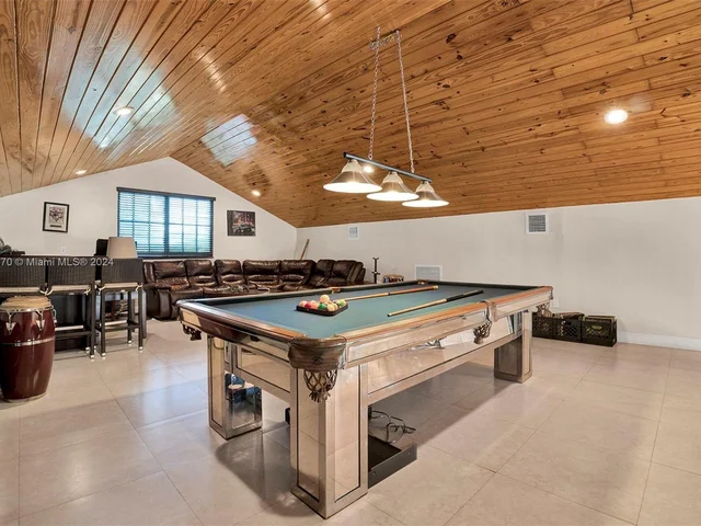 8240 NW 163rd St, Miami Lakes FL 33016