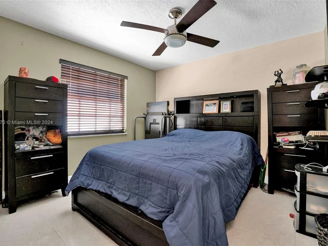 8240 NW 163rd St, Miami Lakes FL 33016