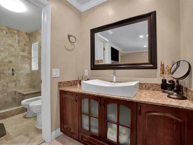 8240 NW 163rd St, Miami Lakes FL 33016