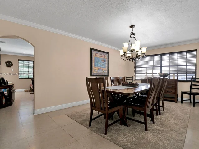 8240 NW 163rd St, Miami Lakes FL 33016