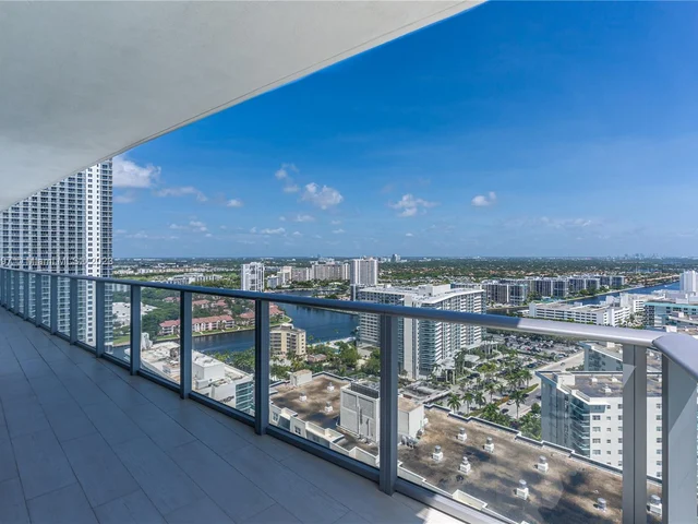 4111 S Ocean Dr # 2302, Hollywood FL 33019