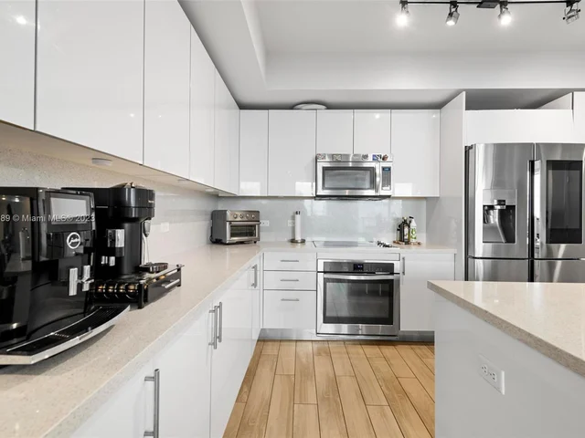 999 SW 1st Ave # 2306, Miami FL 33130