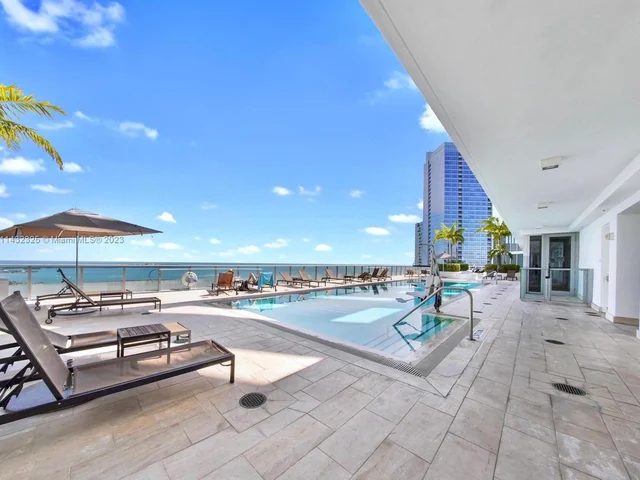 1300 Brickell Bay Dr # 1802, Miami FL 33131
