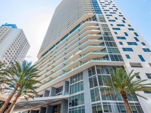 1300 Brickell Bay Dr # 1802, Miami FL 33131