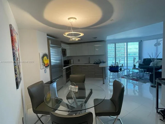 1300 Brickell Bay Dr # 1802, Miami FL 33131