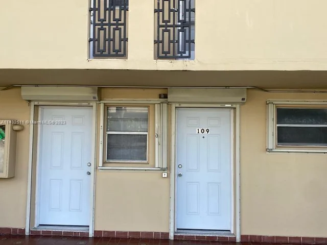 1750 NE 191st St # 2, Miami FL 33179