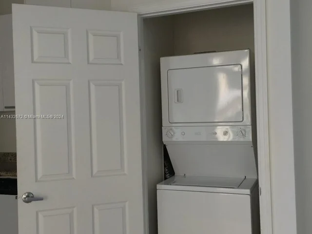 2100 Van Buren St # 216, Hollywood FL 33020