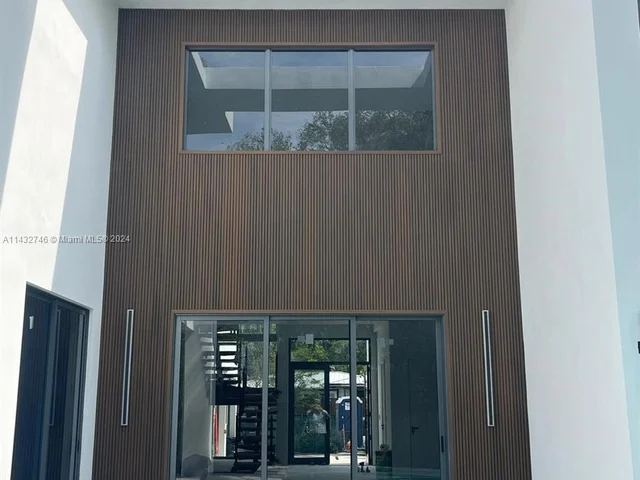 2730 SW 17th Ave, Miami FL 33133