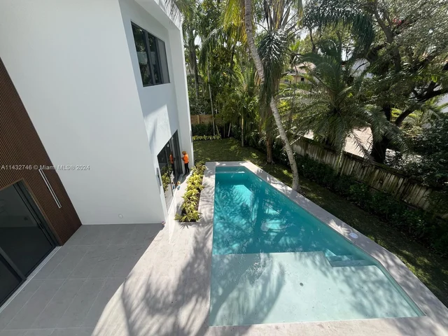 2730 SW 17th Ave, Miami FL 33133