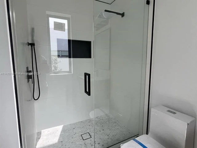 2730 SW 17th Ave, Miami FL 33133