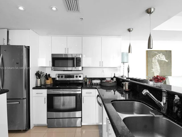 650 West Ave # 2710, Miami Beach FL 33139