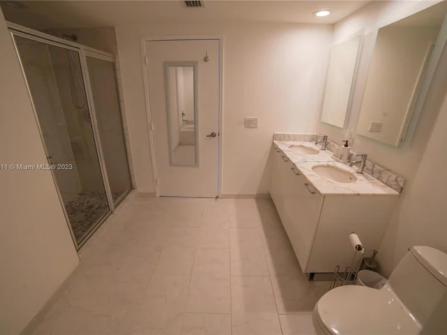 950 BRICKELL BAY DR # 3506, Miami FL 33131