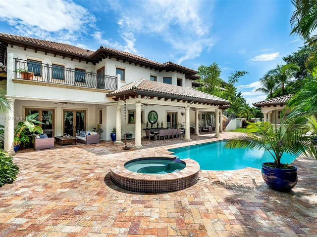 5950 SW 111th St, Pinecrest FL 33156