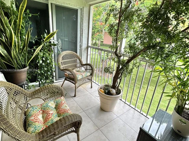 1105 Bahama Bnd # B2, Coconut Creek FL 33066