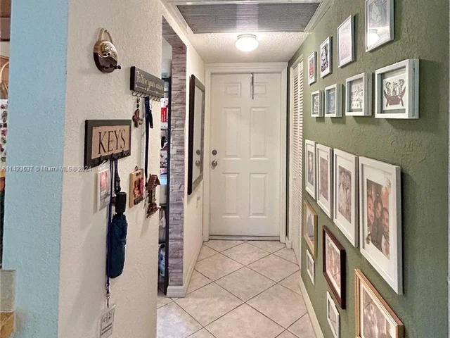 1105 Bahama Bnd # B2, Coconut Creek FL 33066