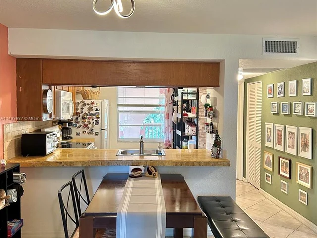 1105 Bahama Bnd # B2, Coconut Creek FL 33066