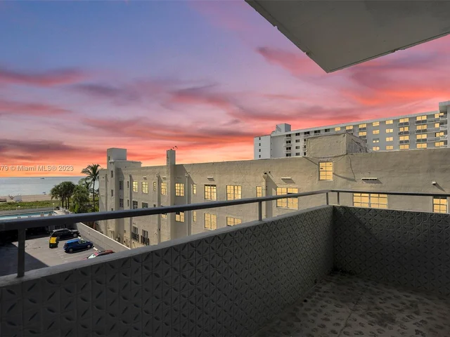 465 Ocean Dr # 506, Miami Beach FL 33139