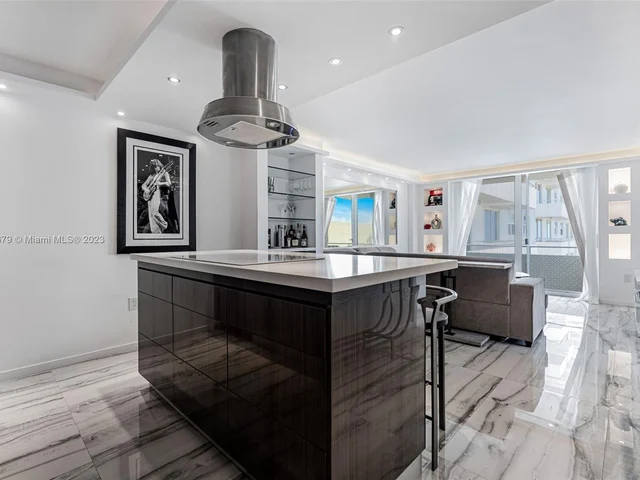 465 Ocean Dr # 506, Miami Beach FL 33139