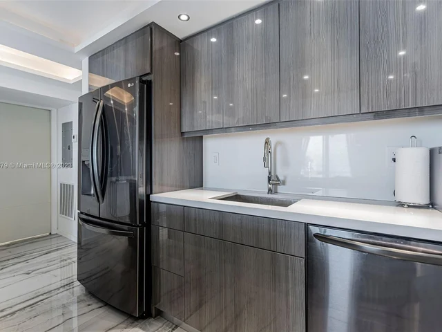 465 Ocean Dr # 506, Miami Beach FL 33139