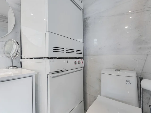 465 Ocean Dr # 506, Miami Beach FL 33139