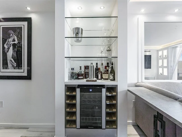 465 Ocean Dr # 506, Miami Beach FL 33139